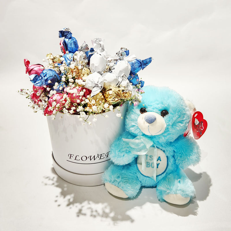 מתנה ליולדת | זר מתוק צבעוני ושמח מגיע עם דובי כחול